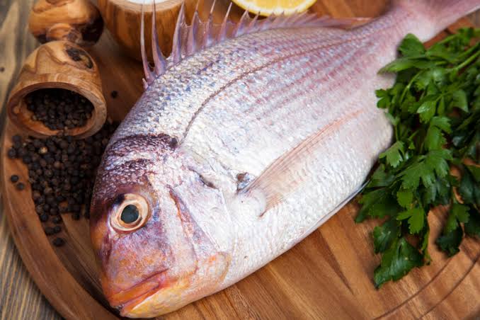 Pargo (pescado entero eviserado especial) paquete 3,0 - 4,0 Kg
